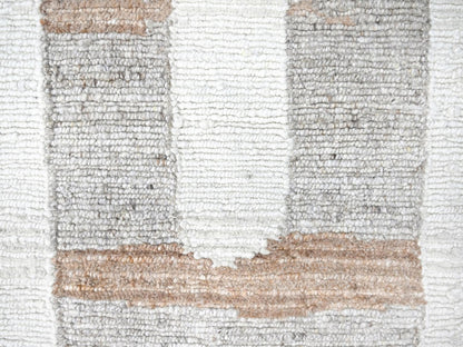 Modern / Contemporary hand-knotted wool rug in Ivory, 9'3" x 12' — SKU O010338 (view 8)