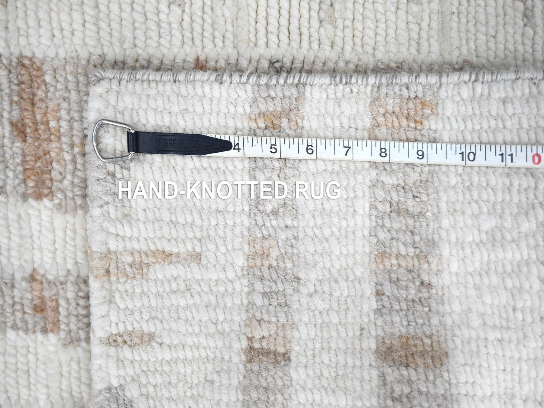 Modern / Contemporary hand-knotted wool rug in Ivory, 2'2" x 3' — SKU O010342 (view 7)