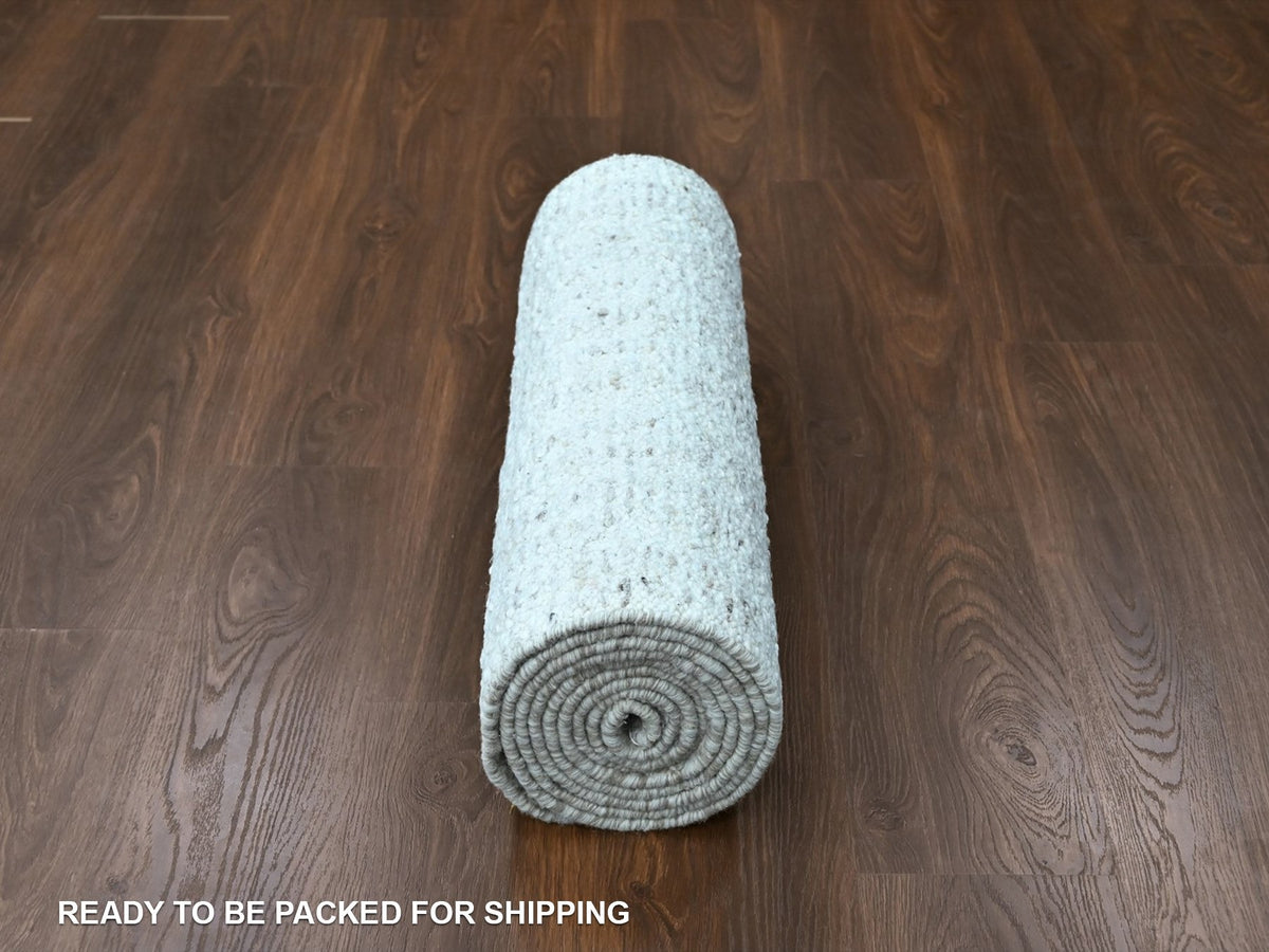 Modern / Contemporary hand-knotted wool runner in Ivory, 2'6" x 11'10" — SKU O010343 (view 6)