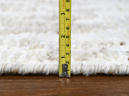 Modern / Contemporary hand-knotted wool runner in Ivory, 2'6" x 11'10" — SKU O010343 (view 7)