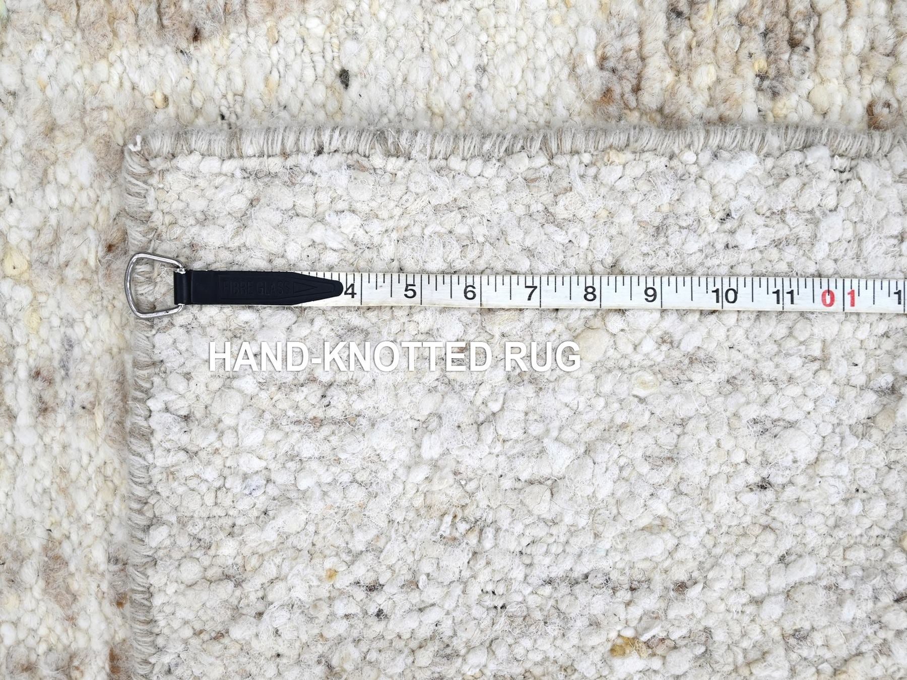 Modern / Contemporary hand-knotted wool runner in Ivory, 2'6" x 11'10" — SKU O010343 (view 8)