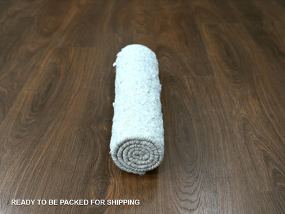Modern / Contemporary hand-knotted wool rug in Ivory, 1'11" x 2'11" — SKU O010344 (view 5)