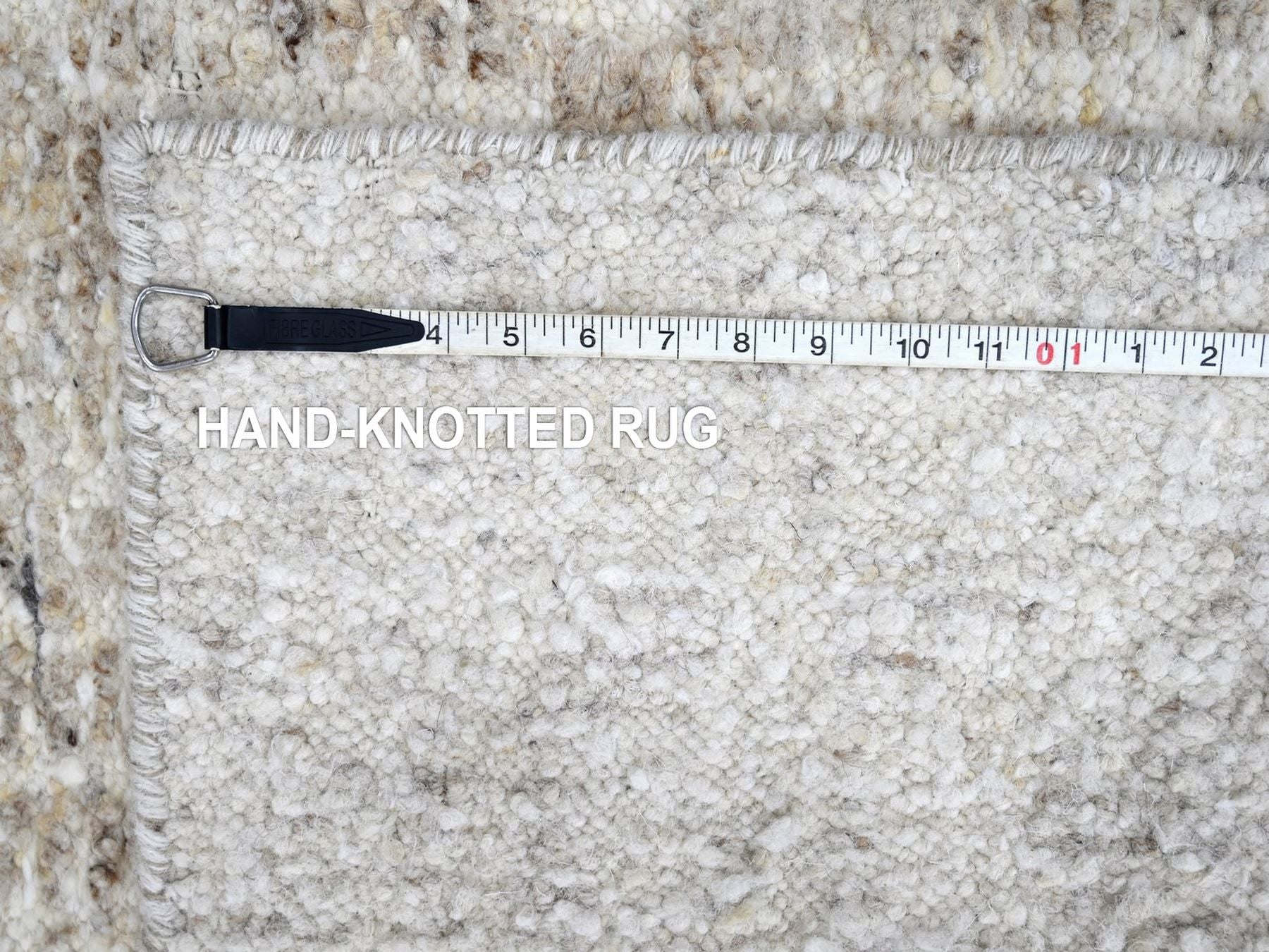 Modern / Contemporary hand-knotted wool runner in Ivory, 2'6" x 7'9" — SKU O010345 (view 8)