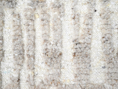Modern / Contemporary hand-knotted wool rug in Ivory, 2' x 2'11" — SKU O010348 (view 4)