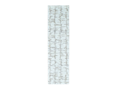 Modern / Contemporary hand-knotted wool runner in Ivory, 2'7" x 9'10" — SKU O010354