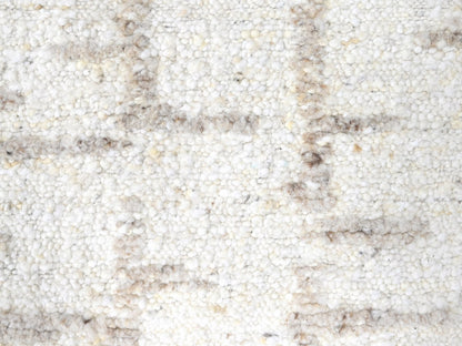 Modern / Contemporary hand-knotted wool runner in Ivory, 2'6" x 8' — SKU O010357 (view 5)