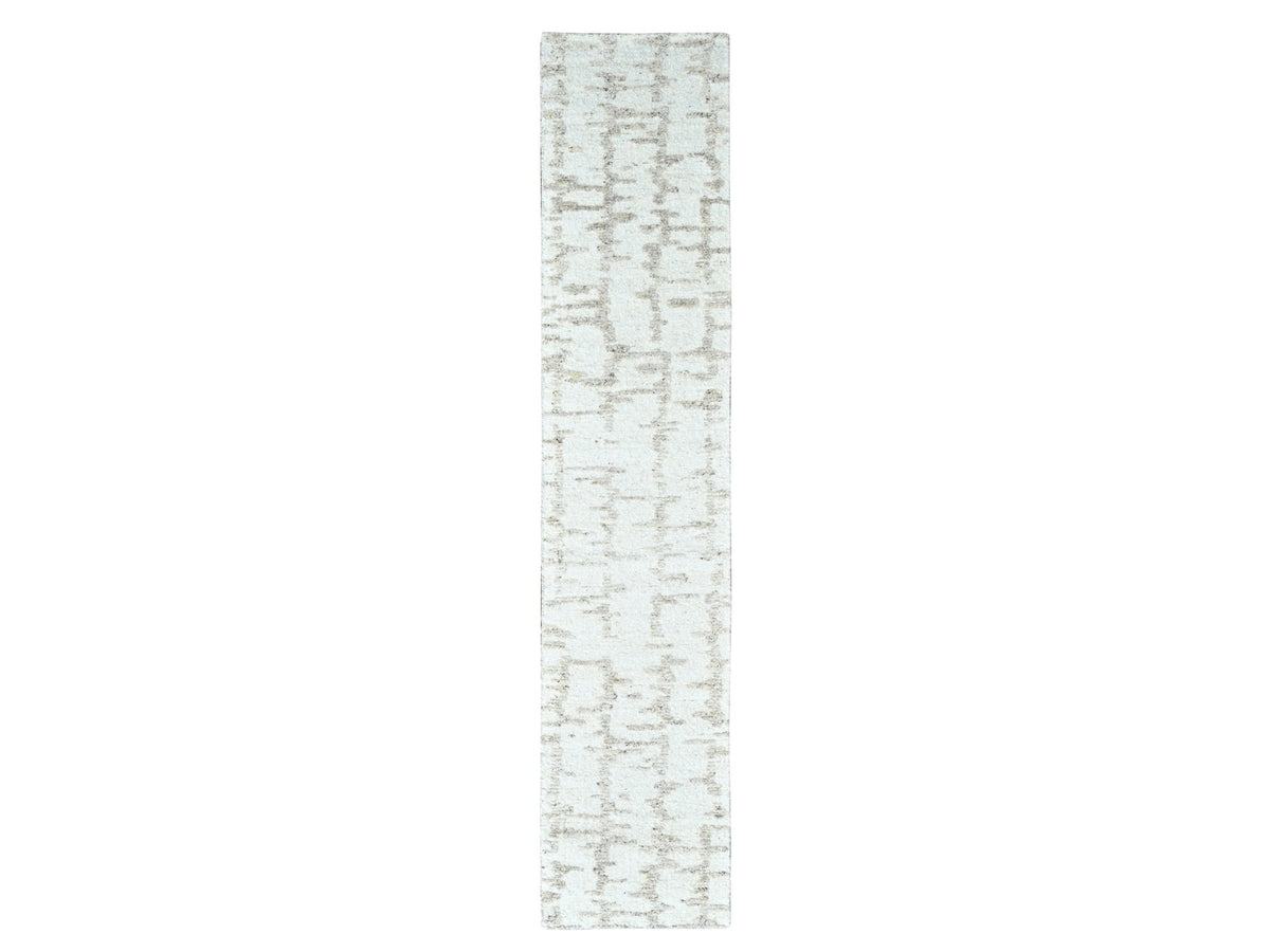 Modern / Contemporary hand-knotted wool runner in Ivory, 2'6" x 11'10" — SKU O010358