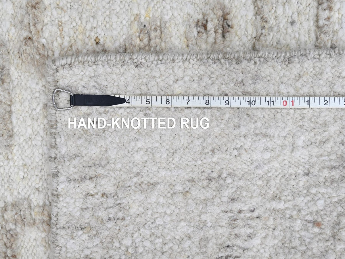 Modern / Contemporary hand-knotted wool runner in Ivory, 2'6" x 11'10" — SKU O010358 (view 8)