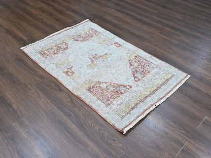 Mahal Oushak hand-knotted wool rug in Ivory, 3'10" x 6' — SKU O010392 (view 2)
