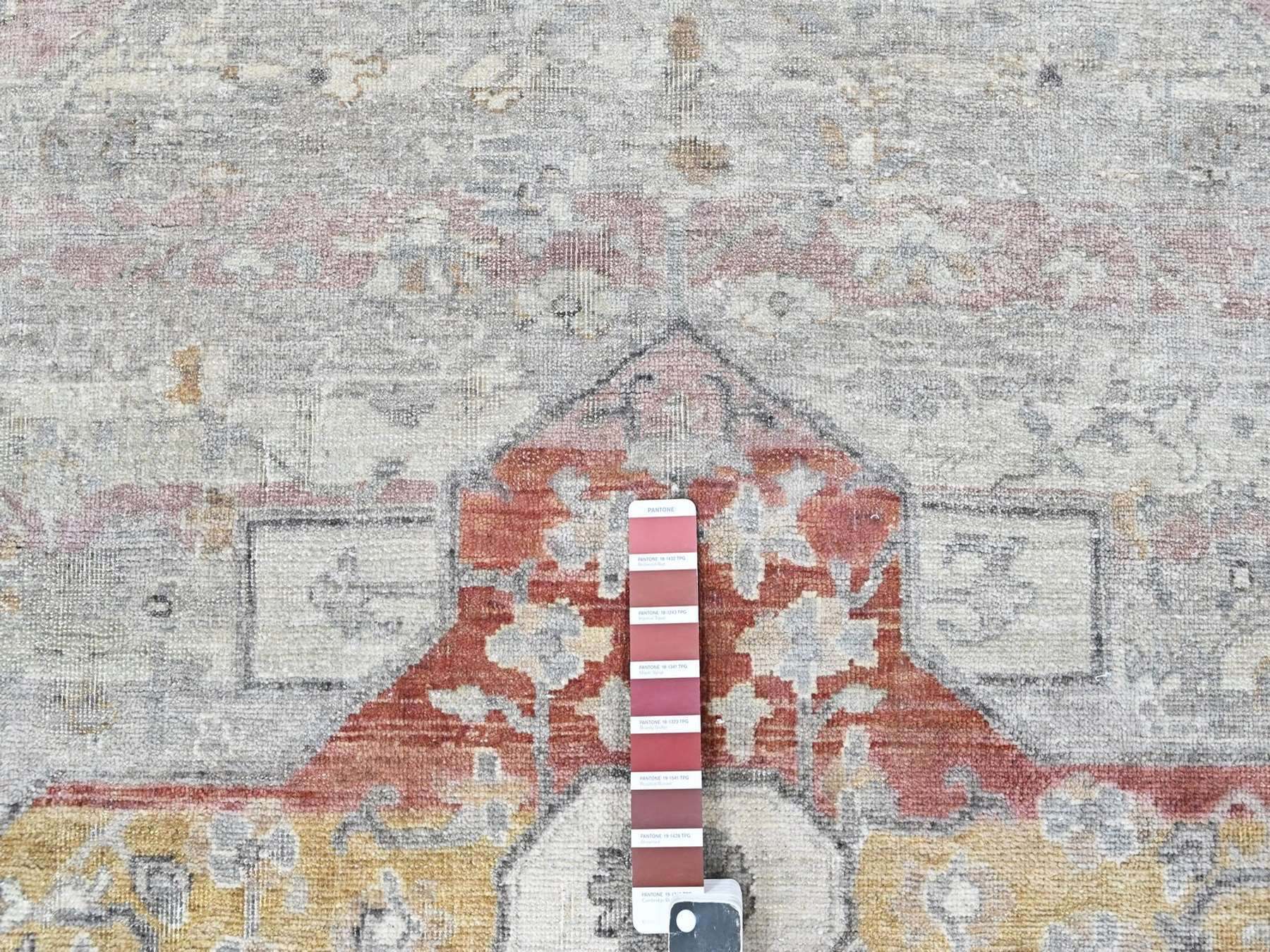 Mahal Oushak hand-knotted wool rug in Ivory, 8'1" x 9'11" — SKU O010394 (view 7)