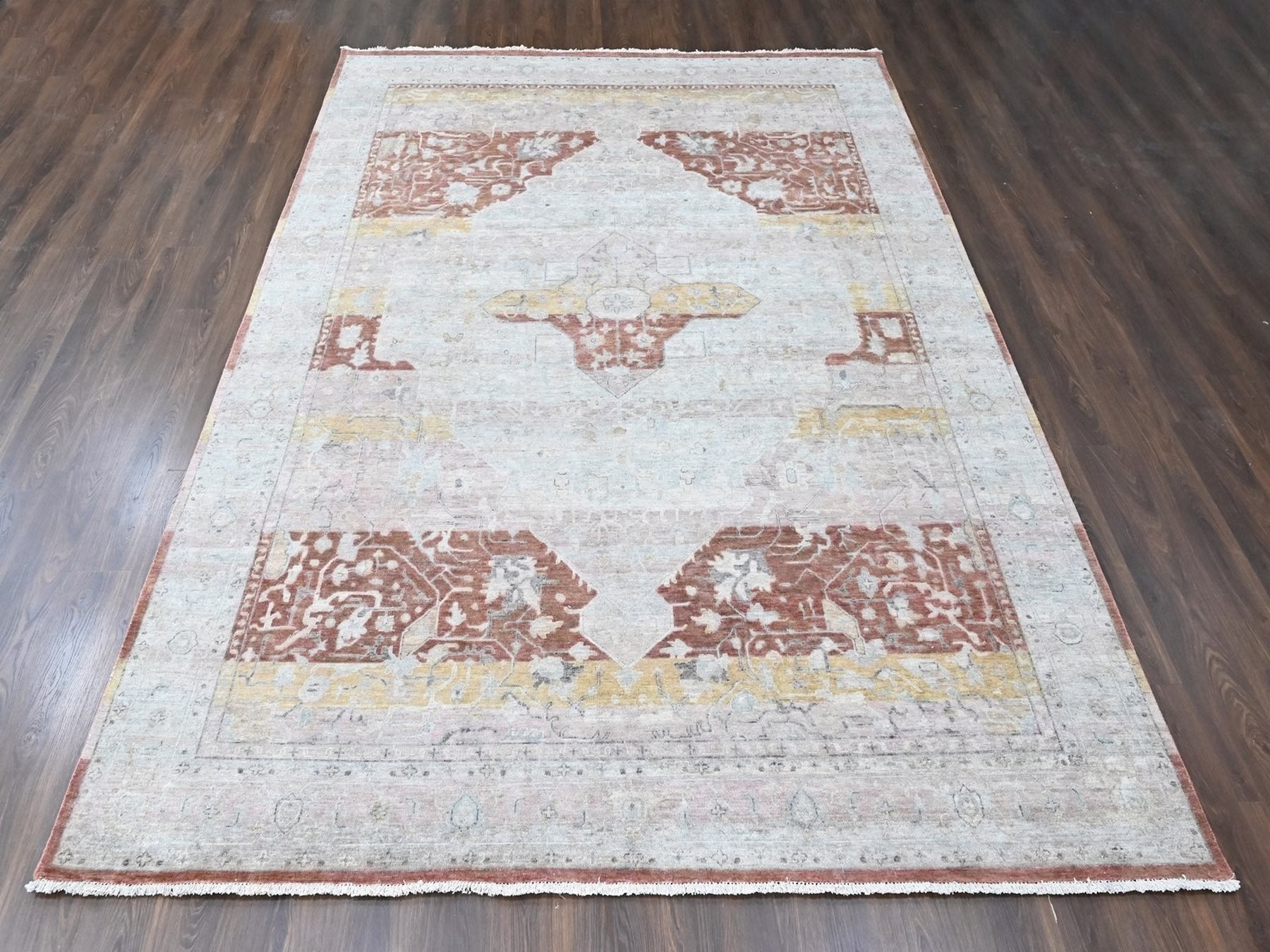 Mahal Oushak hand-knotted wool rug in Ivory, 9'10" x 13'11" — SKU O010396 (view 2)