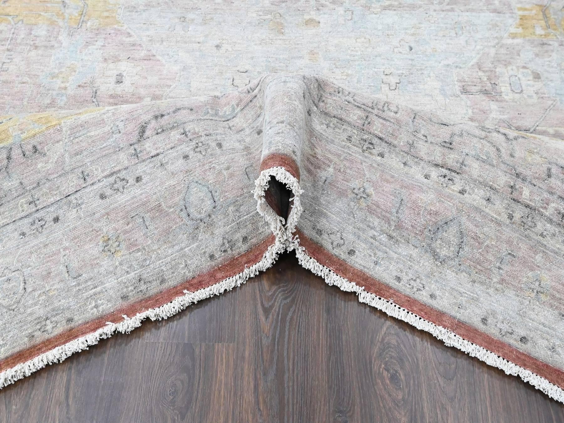 Mahal Oushak hand-knotted wool rug in Ivory, 9'10" x 13'11" — SKU O010396 (view 5)