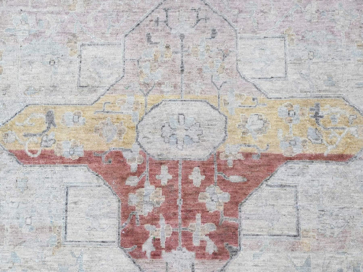 Mahal Oushak hand-knotted wool rug in Ivory, 11'10" x 14'9" — SKU O010397 (view 8)
