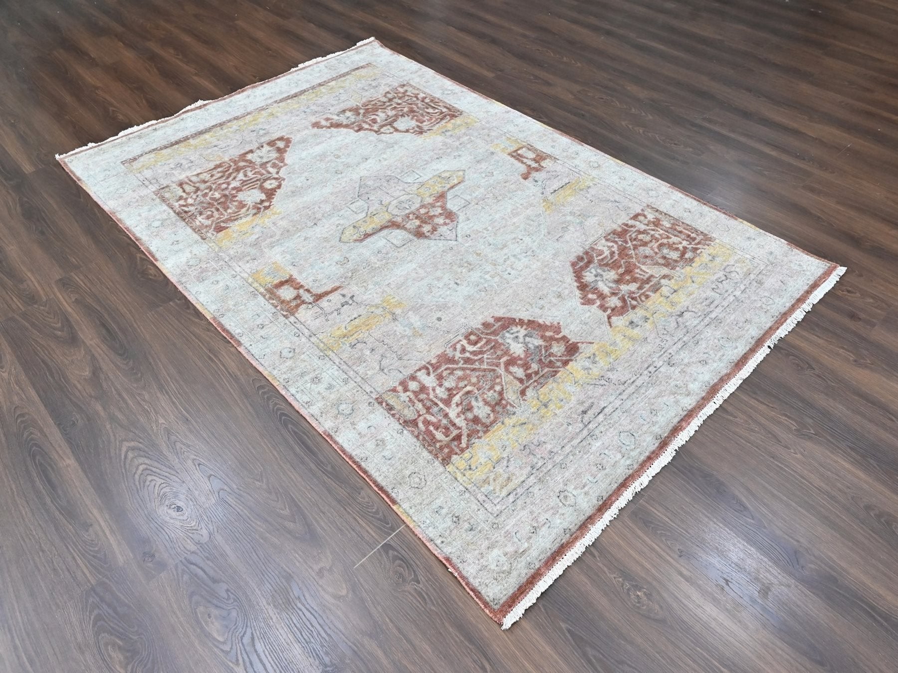 Mahal Oushak hand-knotted wool rug in Ivory, 6' x 9'1" — SKU O010402 (view 2)