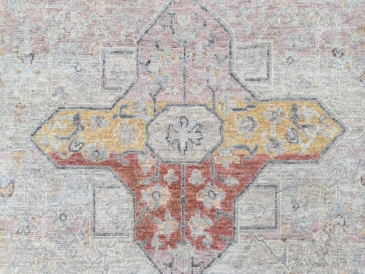 Mahal Oushak hand-knotted wool rug in Ivory, 6' x 9'1" — SKU O010402 (view 5)