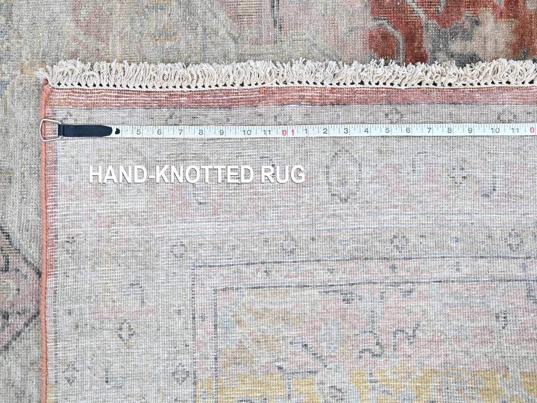 Mahal Oushak hand-knotted wool rug in Ivory, 6' x 9'1" — SKU O010402 (view 8)