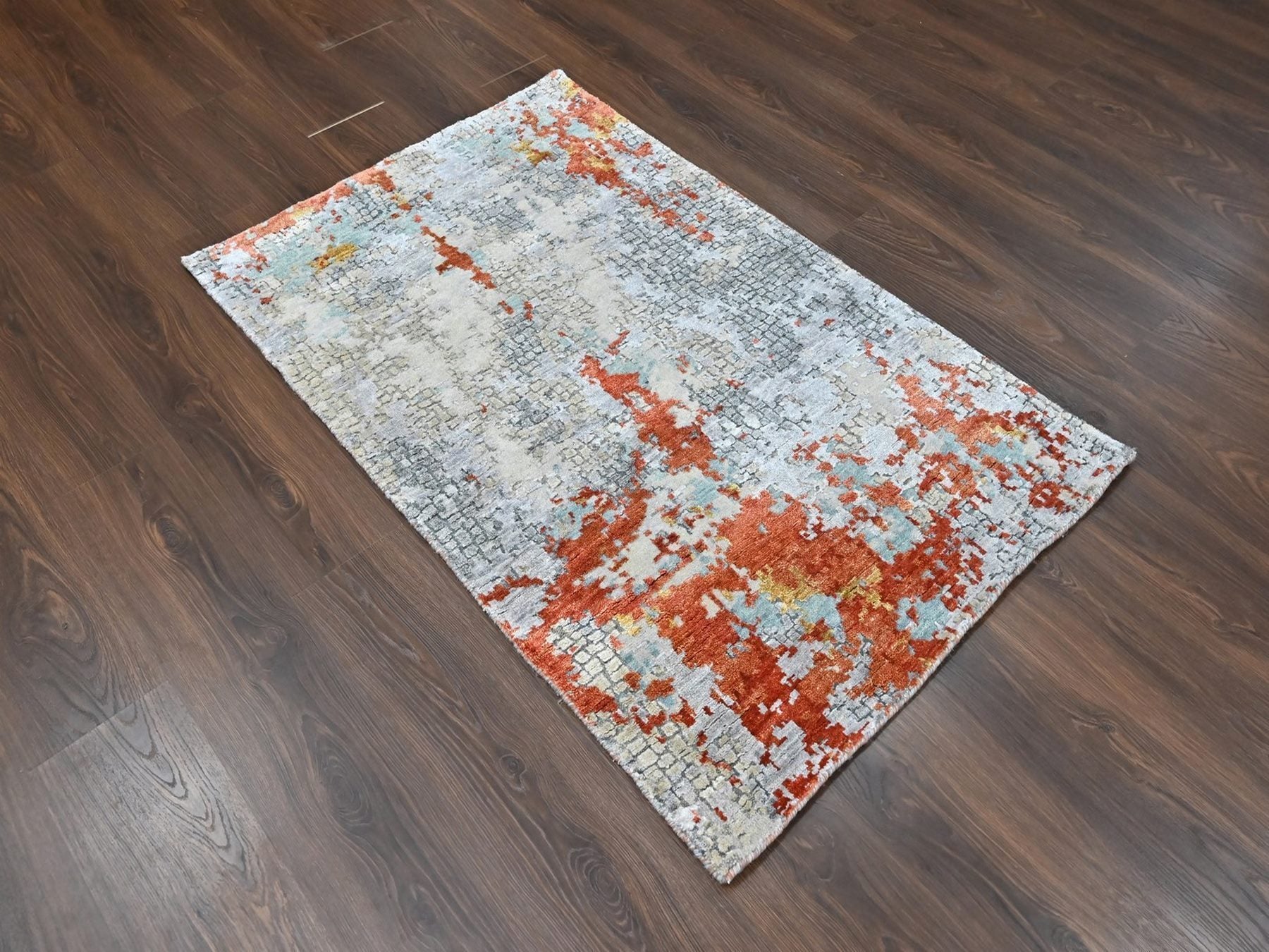 Orange 3'1" x 4'10" Modern and Contemporary Hand knotted Wool/Silk Rug - Sku: O010404