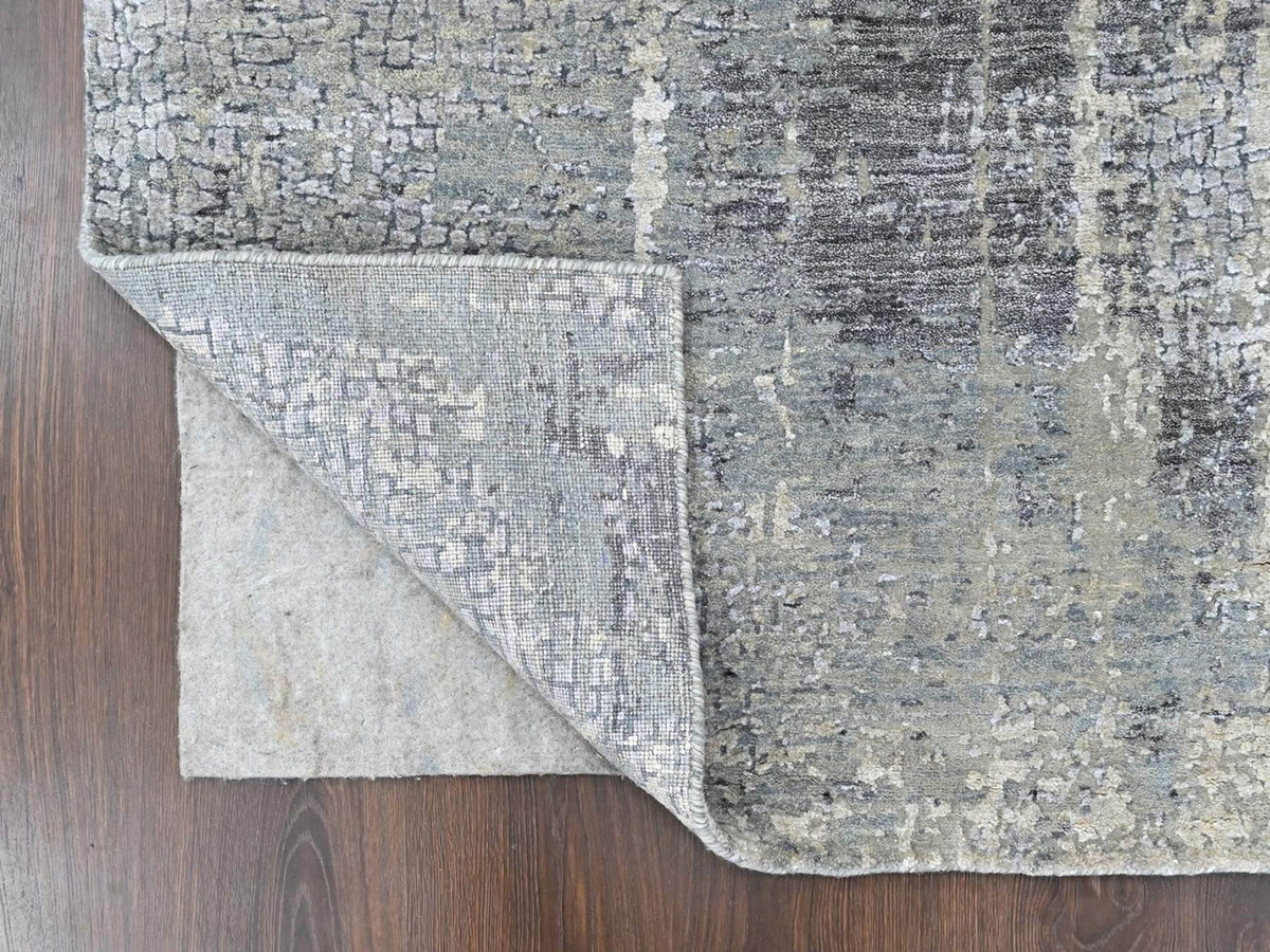 Modern / Contemporary hand-knotted wool/silk rug in Ivory, 5' x 6'11" — SKU O010437 (view 3)