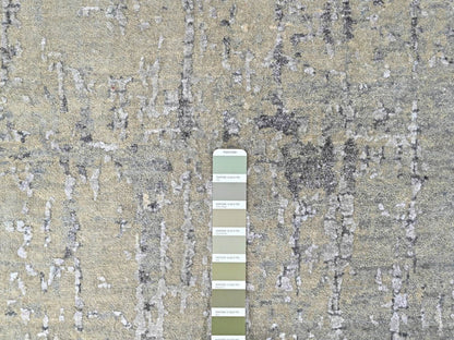 Modern / Contemporary hand-knotted wool/silk rug in Ivory, 5' x 6'11" — SKU O010437 (view 4)