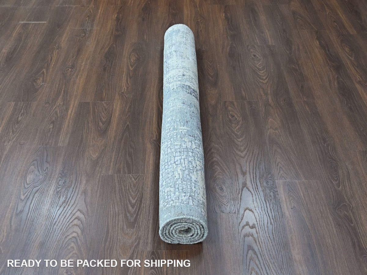Modern / Contemporary hand-knotted wool/silk rug in Ivory, 5' x 6'11" — SKU O010437 (view 6)
