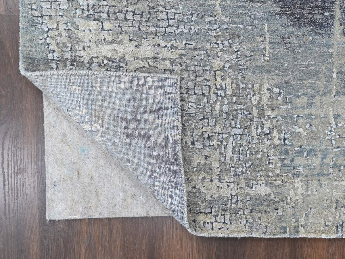 Modern / Contemporary hand-knotted wool/silk rug in Gray, 6'1" x 9' — SKU O010438 (view 3)
