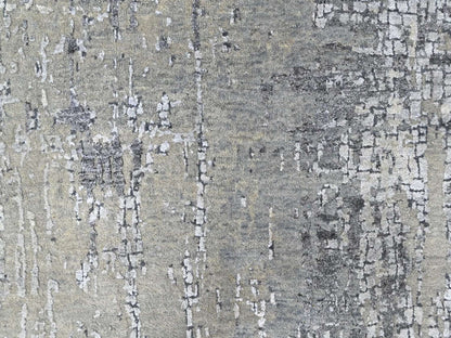 Modern / Contemporary hand-knotted wool/silk rug in Gray, 6'1" x 9' — SKU O010438 (view 5)