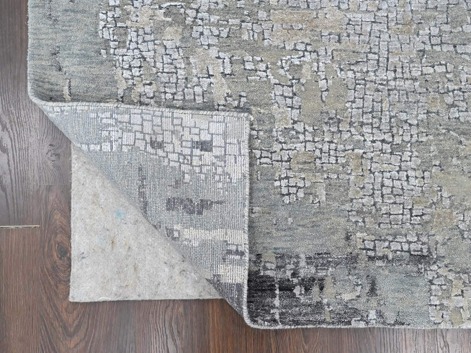 Modern / Contemporary hand-knotted wool/silk rug in Gray, 11'10" x 14'9" — SKU O010440 (view 4)