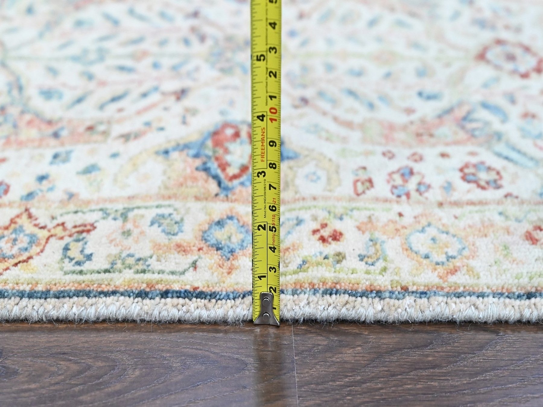 Mahal Oushak hand-knotted wool rug in Ivory, 2' x 2'11" — SKU O010445 (view 6)
