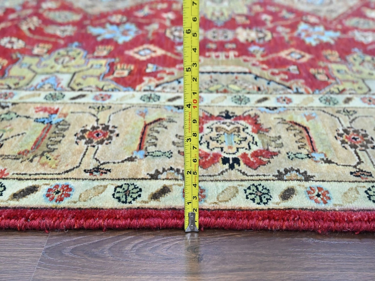 Heriz hand-knotted wool rug in Red & Beige, 6' x 8'11" — SKU O010448 (view 7)