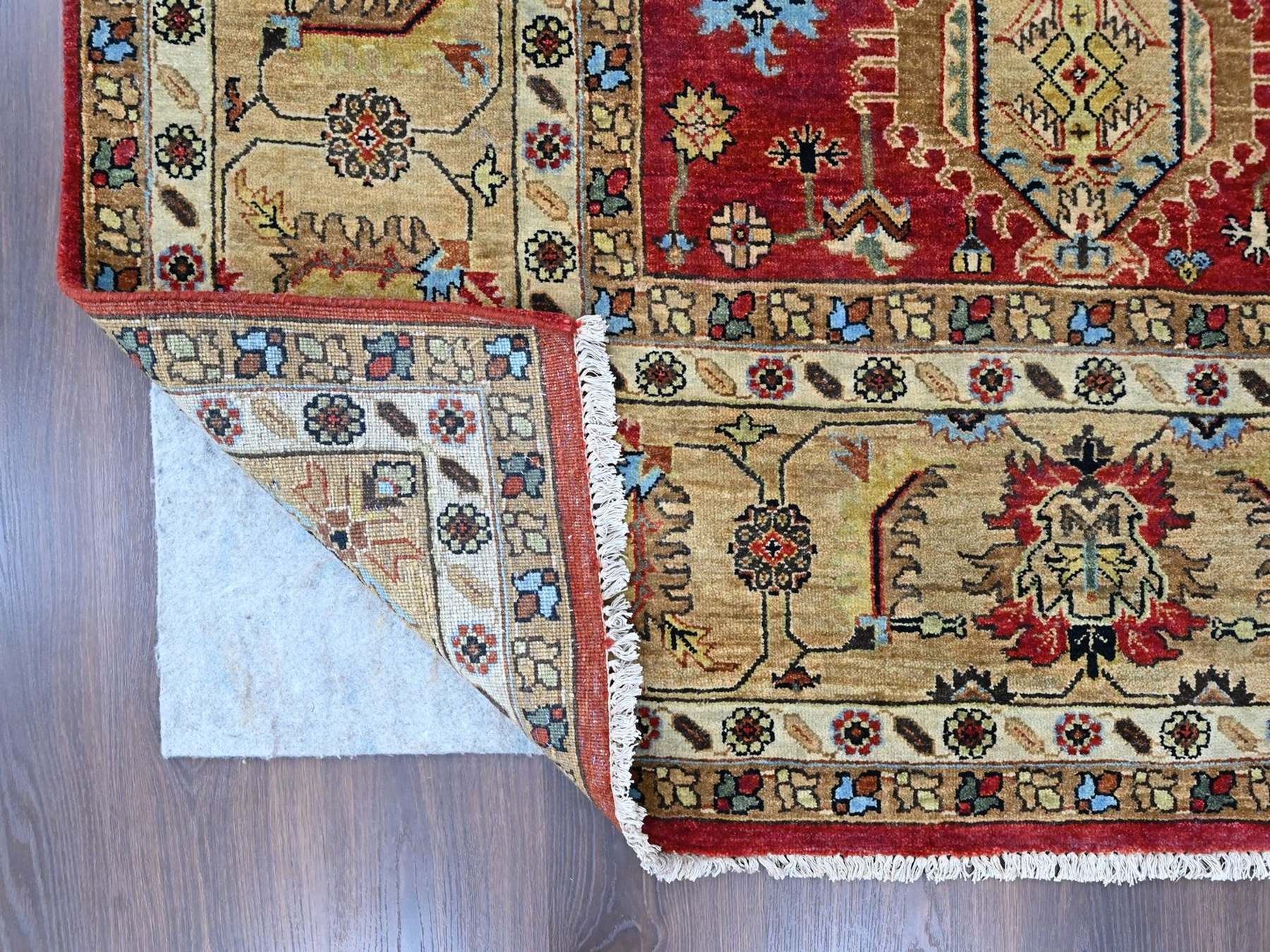 Heriz hand-knotted wool rug in Red & Beige, 10' x 13'11" — SKU O010450 (view 4)