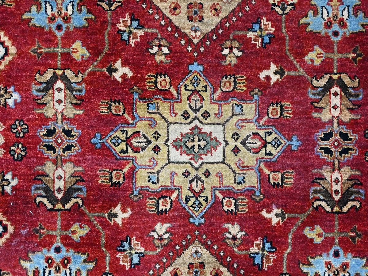 Heriz hand-knotted wool rug in Red & Beige, 10' x 13'11" — SKU O010450 (view 8)