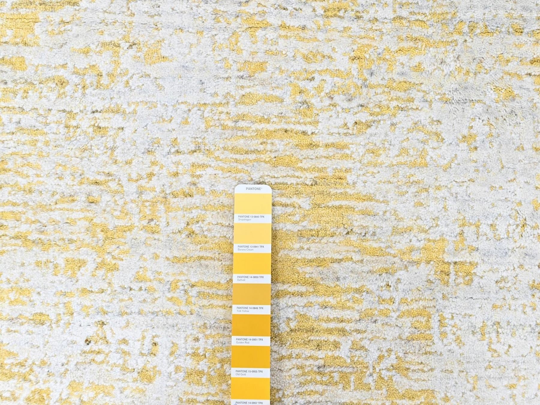 Modern / Contemporary hand-knotted wool/silk runner in Yellow, 2'6" x 10' — SKU O010507 (view 4)