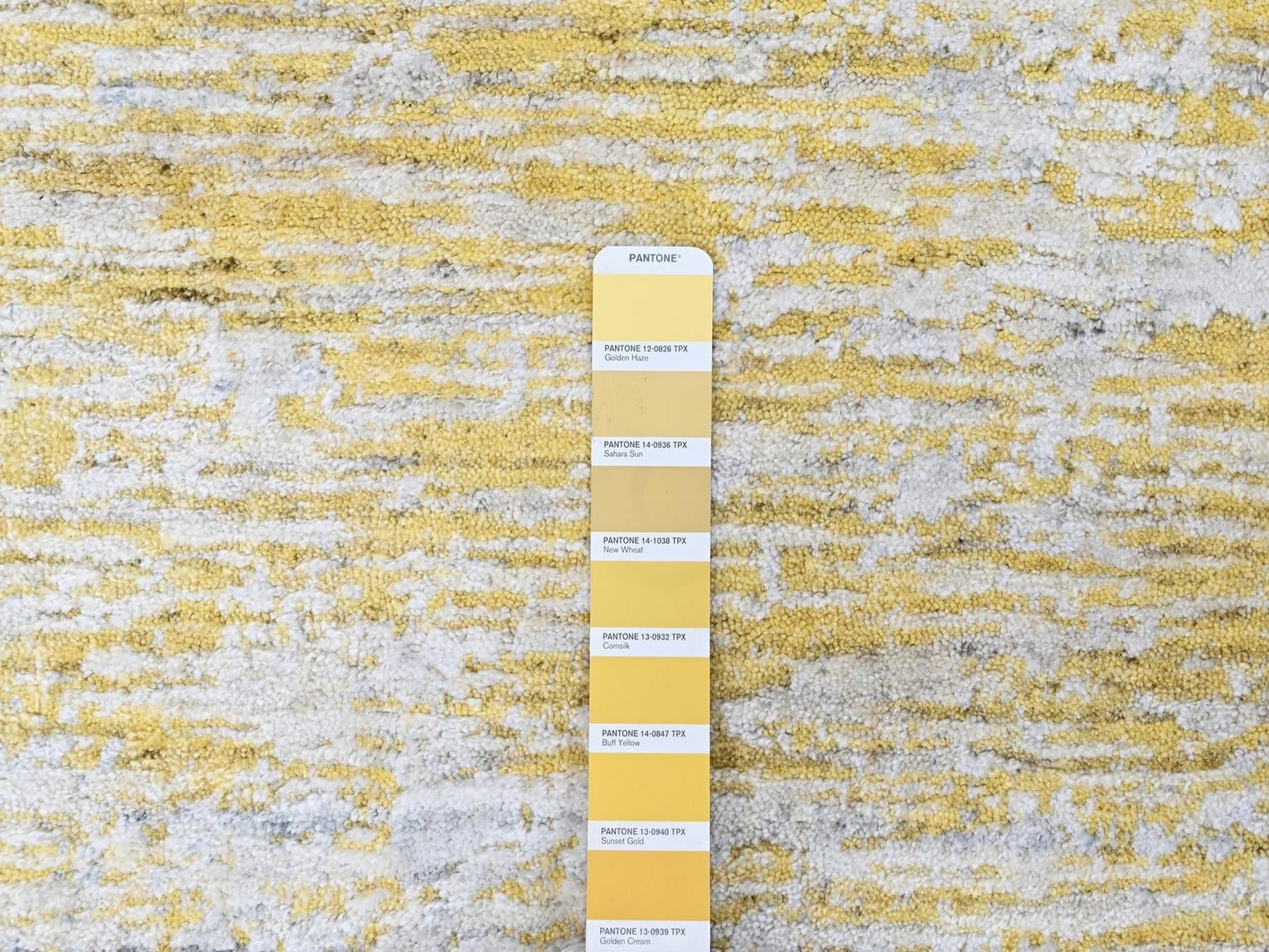 Modern / Contemporary hand-knotted wool/silk rug in Yellow, 5'11" x 9' — SKU O010510 (view 4)