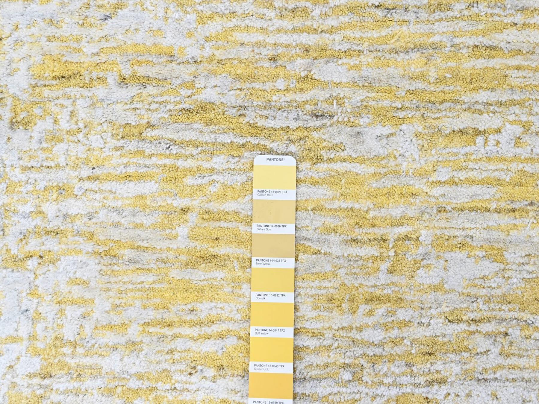 Modern / Contemporary hand-knotted wool/silk rug in Yellow, 8'11" x 12'1" — SKU O010514 (view 7)