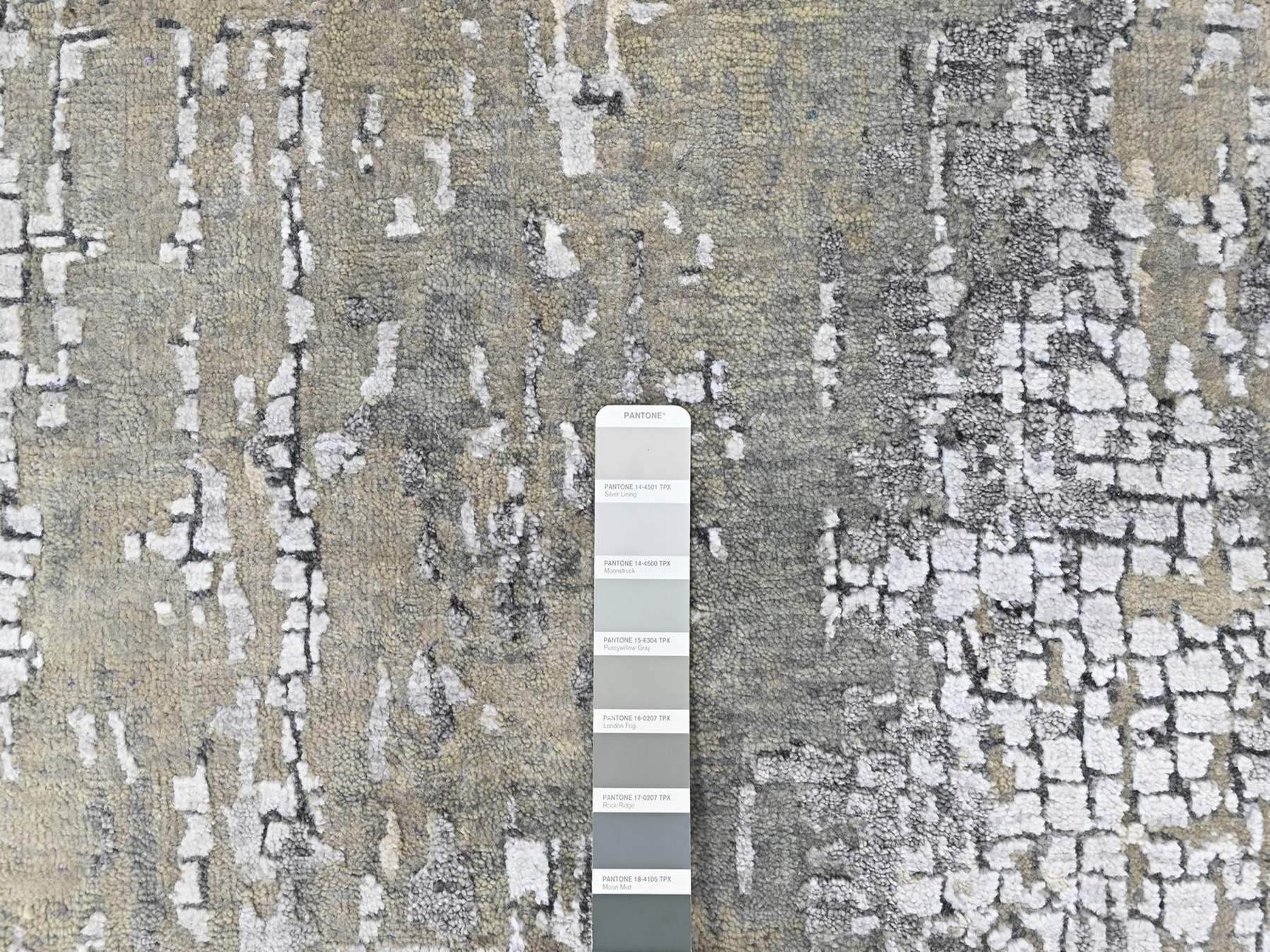 Modern / Contemporary hand-knotted wool/silk runner in Gray, 2'8" x 8'1" — SKU O010517 (view 4)