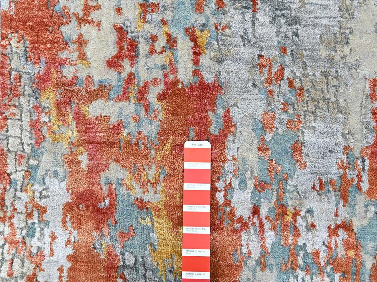 Modern / Contemporary hand-knotted wool/silk runner in Orange, 2'6" x 7'10" — SKU O010519 (view 4)