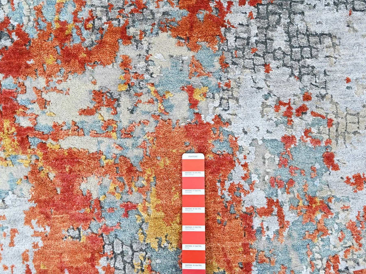 Modern / Contemporary hand-knotted wool/silk rug in Orange, 4'1" x 5'11" — SKU O010521 (view 4)