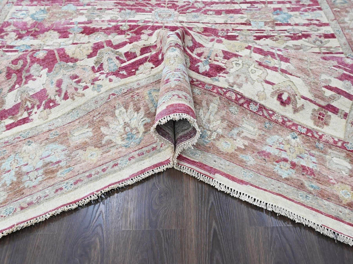Heriz Heriz hand-knotted wool rug in Red & Brown, 7'8" x 9'9" — SKU O010551 (view 5)