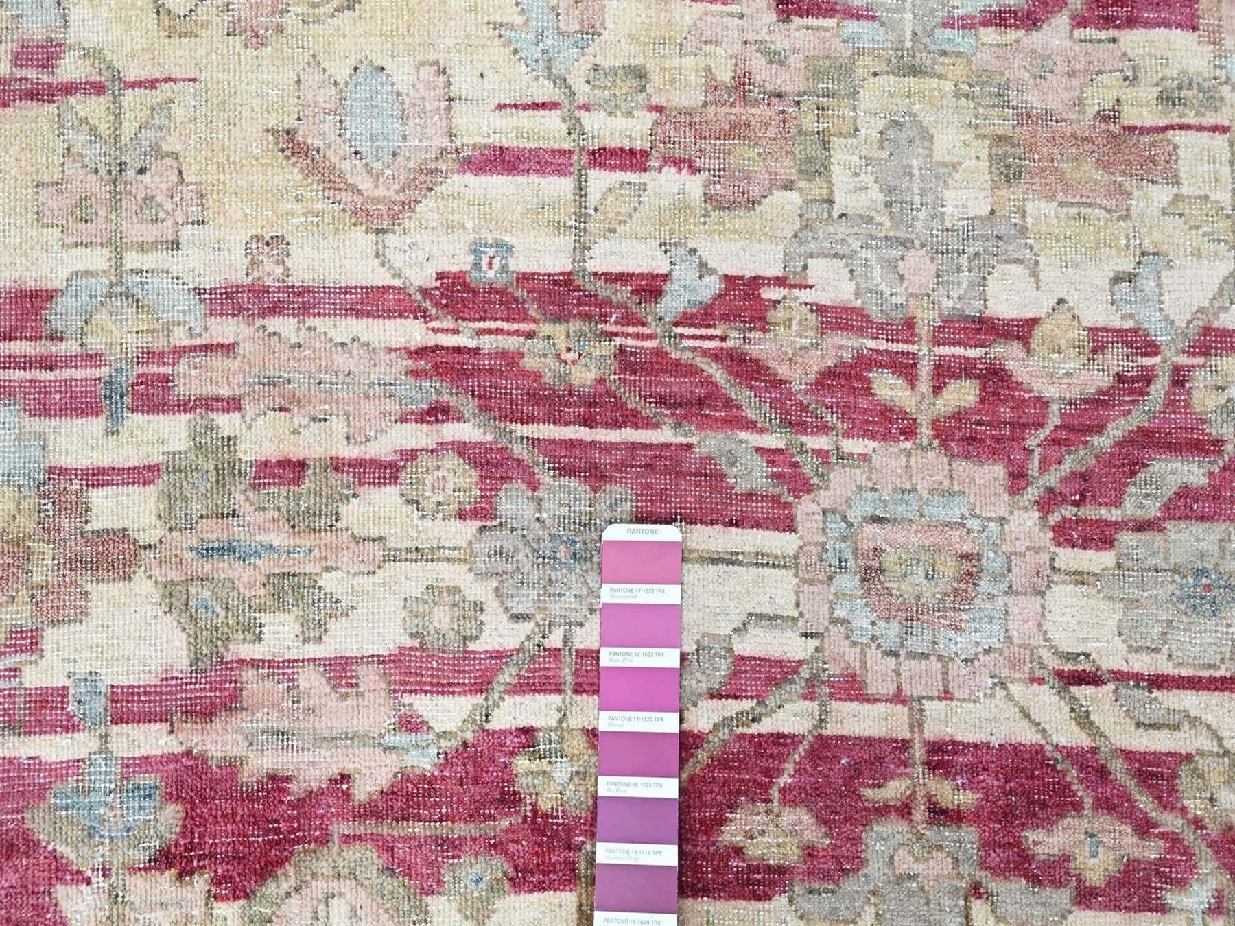 Heriz Heriz hand-knotted wool rug in Red & Brown, 7'8" x 9'9" — SKU O010551 (view 7)