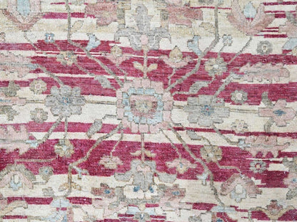 Heriz Heriz hand-knotted wool rug in Red & Brown, 7'8" x 9'9" — SKU O010551 (view 8)