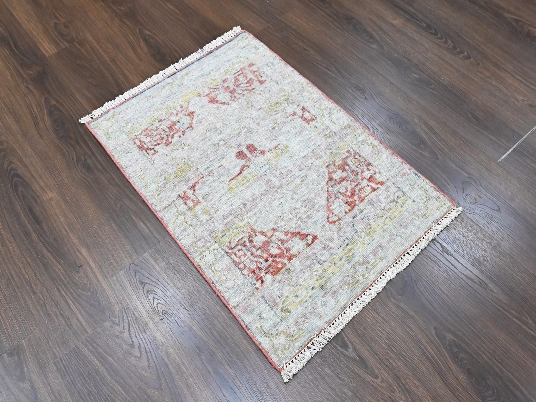Mahal Oushak hand-knotted wool rug in Ivory, 2' x 2'11" — SKU O010554 (view 2)