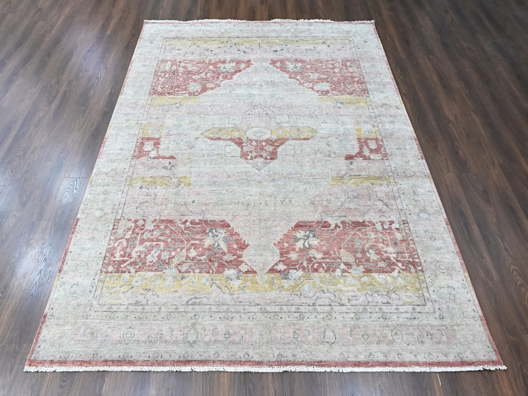Mahal Oushak hand-knotted wool rug in Ivory, 8'11" x 11'10" — SKU O010555 (view 2)