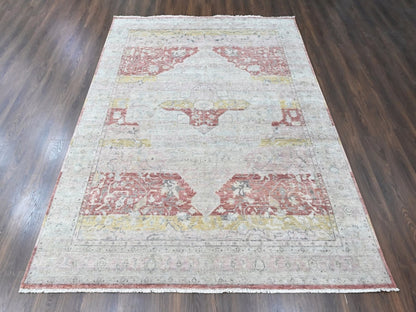Mahal Oushak hand-knotted wool rug in Ivory, 8'11" x 11'10" — SKU O010555 (view 2)