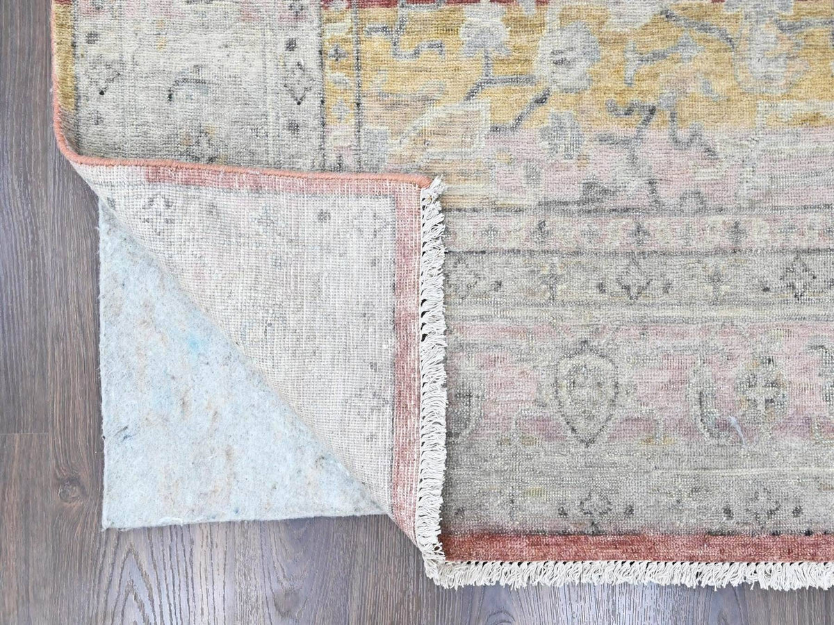 Mahal Oushak hand-knotted wool rug in Ivory, 8'11" x 11'10" — SKU O010555 (view 4)