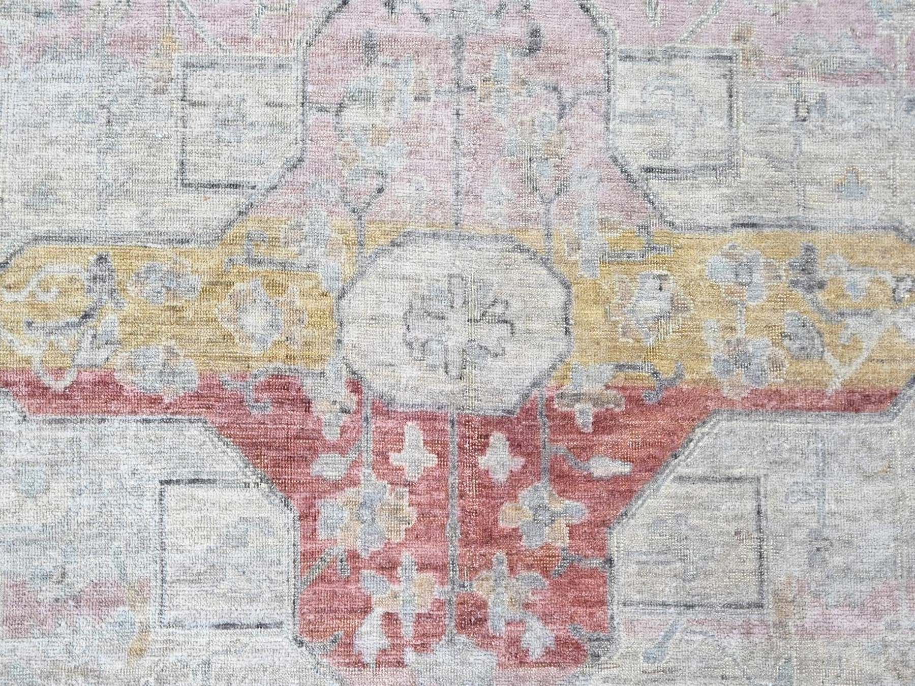 Mahal Oushak hand-knotted wool rug in Ivory, 8'11" x 11'10" — SKU O010555 (view 8)