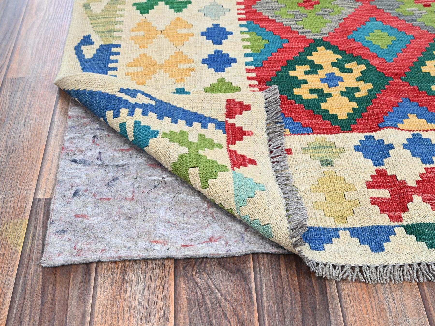 Kilim Flat-Weave hand-knotted wool rug in Red & Ivory, 6'11" x 9'10" — SKU O01241 (view 2)