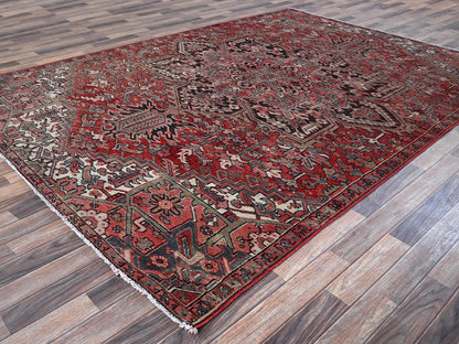 Heriz Heriz hand-knotted wool rug in Red, 7'6" x 10'7" — SKU O01249 (view 3)