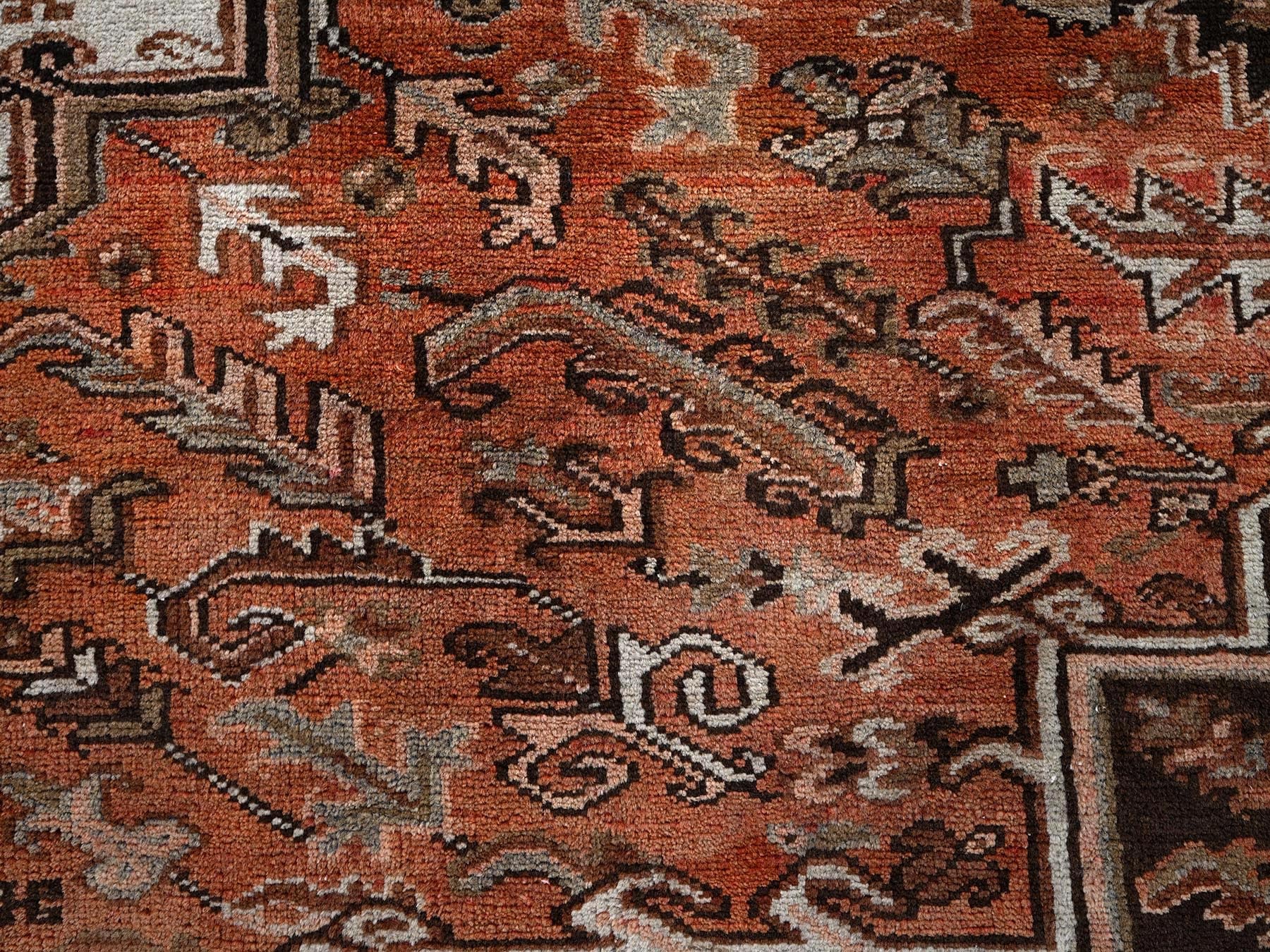 Heriz Heriz hand-knotted wool rug in Red & Chocolate Brown, 8'4" x 11'4" — SKU O01254 (view 7)