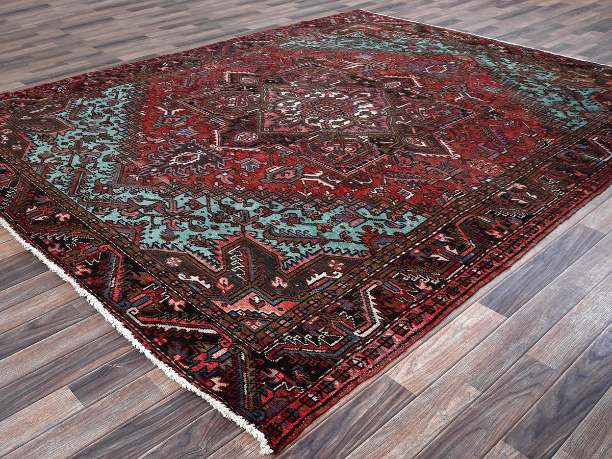 Heriz Heriz hand-knotted wool rug in Red & Chocolate Brown, 8'4" x 10'3" — SKU O01255 (view 3)