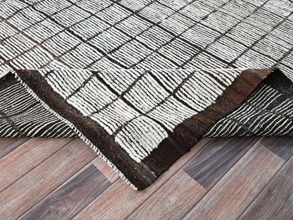 Ivory 8'9" x 9'10" Tribal & Geometric Hand knotted Wool Rug - Sku: O01378